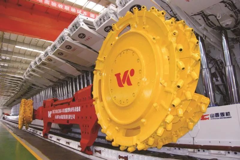 三晋矿科智典智能采煤机解析:千米深井安全高效开采,让煤矿工作更轻松更安全 三晋矿科智典智能采煤机解析:千米深井安全高效开采,让煤矿工作更轻松更安全