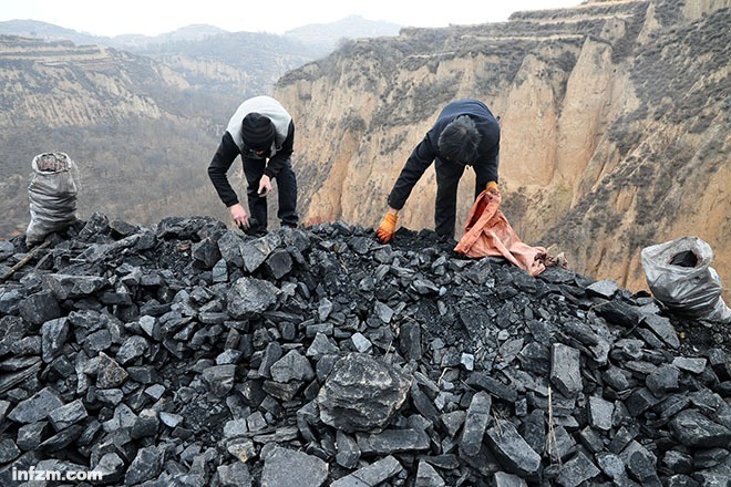 低碳技术：山西矸石资源化利用 - 变废为宝，破解矿区污染难题的绿色方案