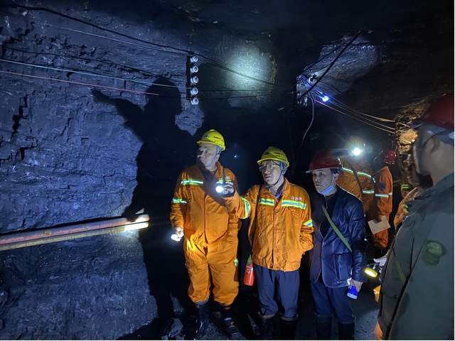 晋矿智造研:山西智能通风系统如何解决矿井通风难题,让矿工呼吸更安全 晋矿智造研:山西智能通风系统如何解决矿井通风难题,让矿工呼吸更安全