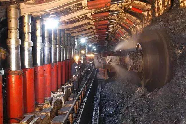 矿山知识库：条带瓦斯治理，煤矿安全高效开采的必备技术指南