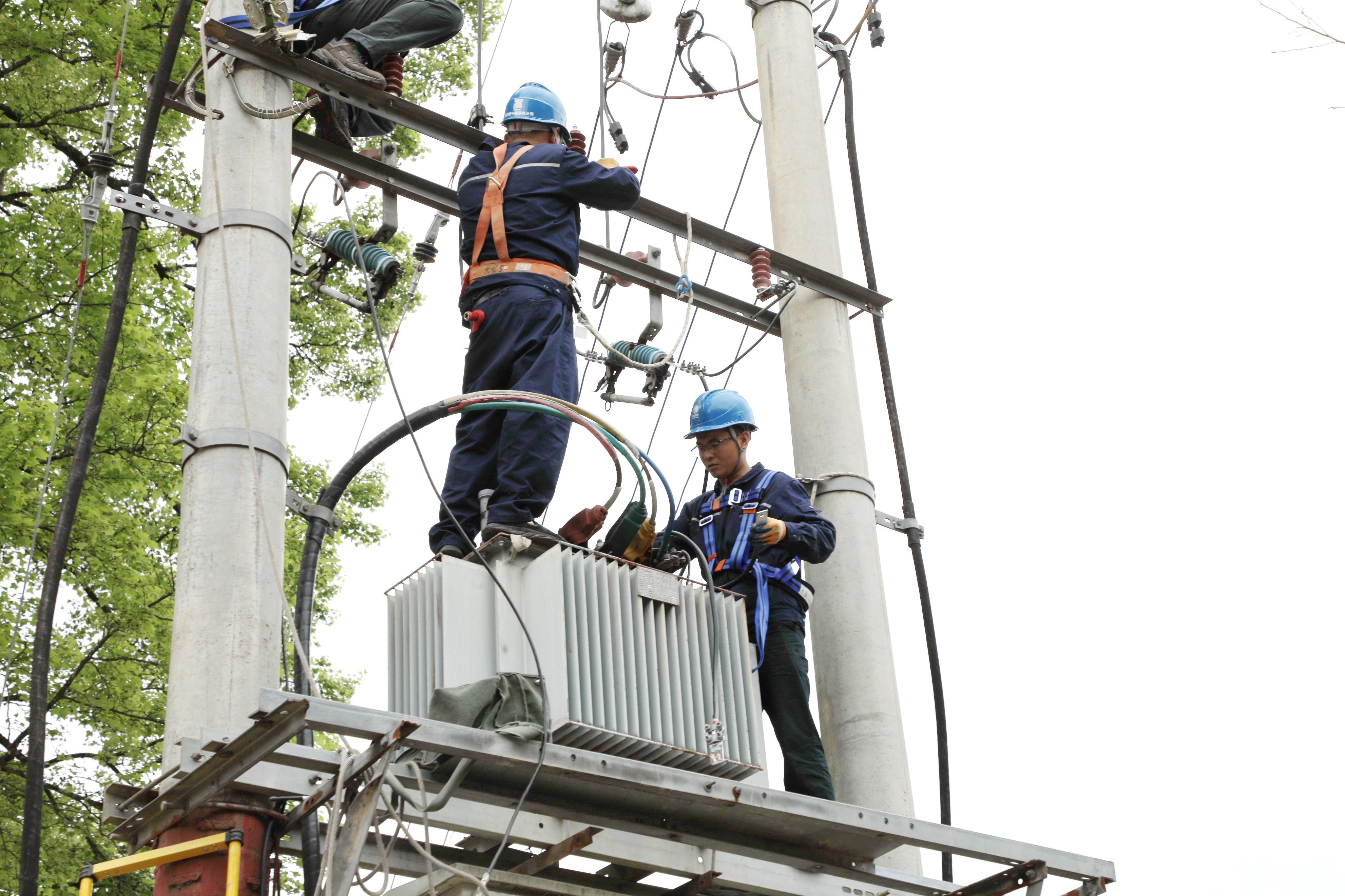 数字化技术如何优化生产数据分析？提升效率与预测能力，避免设备故障与停机损失