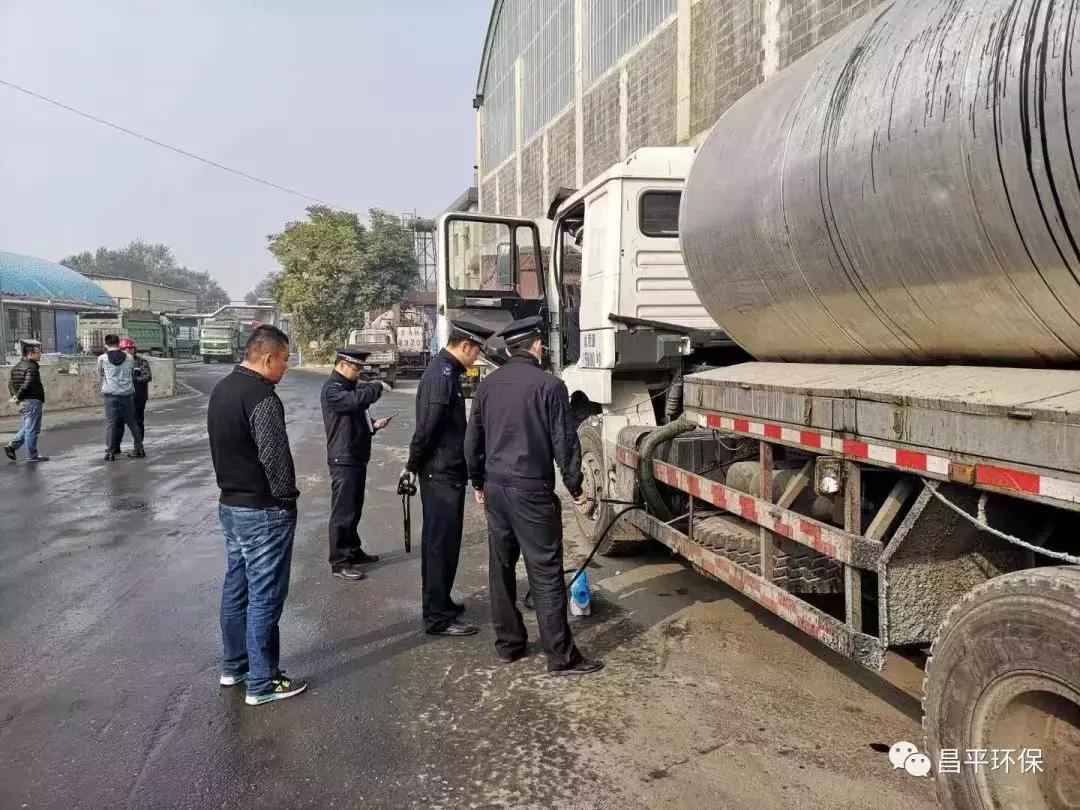 地质数字技术:地下水污染模拟——精准追踪污染源,高效预警与治理方案 地质数字技术:地下水污染模拟——精准追踪污染源,高效预警与治理方案