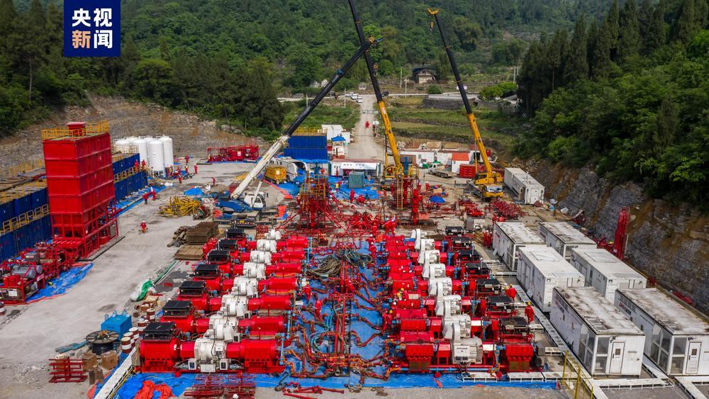 地质数字技术可视化平台建设:让复杂地质数据一目了然,提升工作效率与决策精准度 地质数字技术可视化平台建设:让复杂地质数据一目了然,提升工作效率与决策精准度